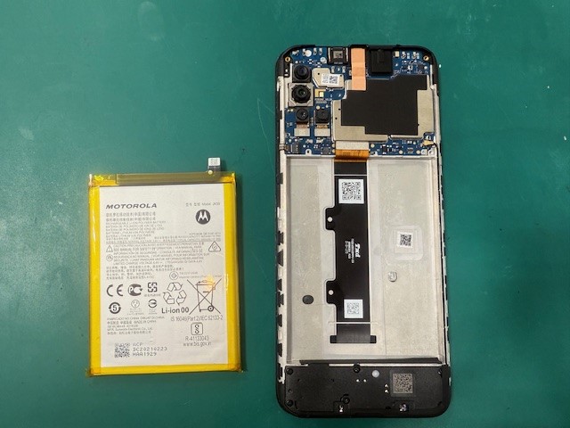 motorola G30のバッテリー交換なら  スマホ修理工房富山グリーンモール山室店へお任せください☆